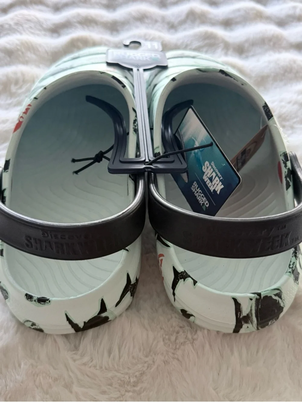 NWT Rugged Shark men’s size 11 water shoes